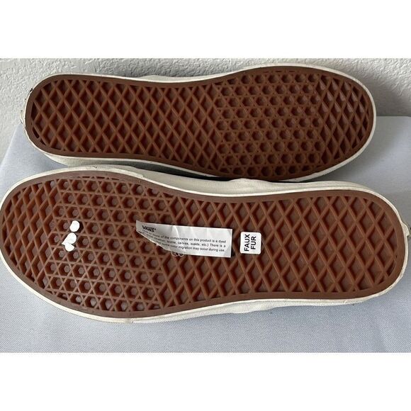 Unisex Vans Classic Slip-On Cozy Hug Sherpa Shoe Black 9.5 Women 8 Mens - Picture 5 of 5